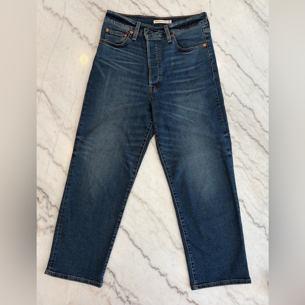 Levi's Women's Ribcage Straight Ankle Blue Jeans